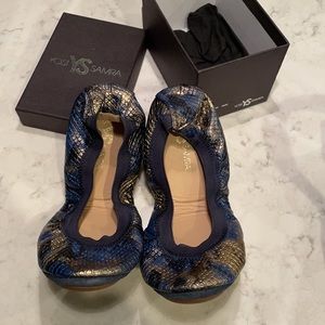 Never Worn! New Yosi foldable flats